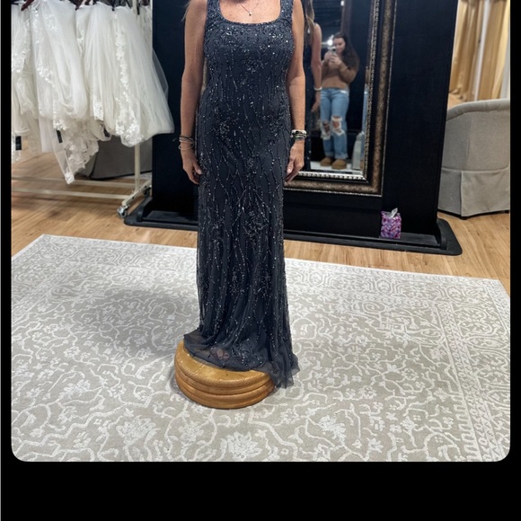 LaValetta Montage mother of the bride/evening gown - Picture 1 of 4